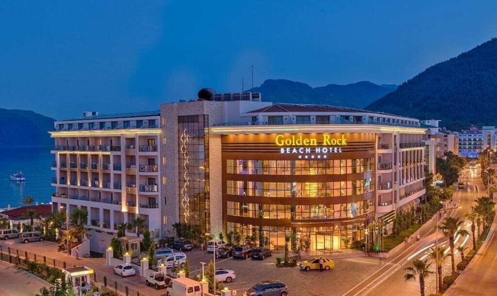 Фото Golden Rock Beach Hotel 5*