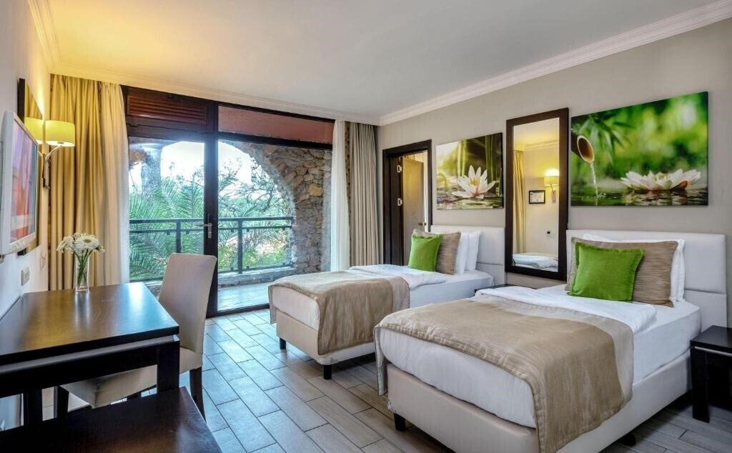 Картинка Marmaris Bay Resort by MP Hotels (ex. Club Marmaris by MP, Club Sei Marmaris, TUI Blue Marmaris, TUI Sensimar Marmaris Imperial) 5*