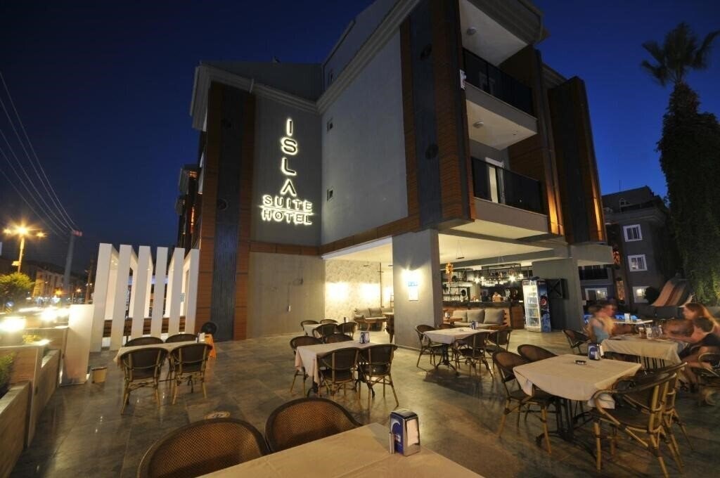 Isla Apartments 3* суреті