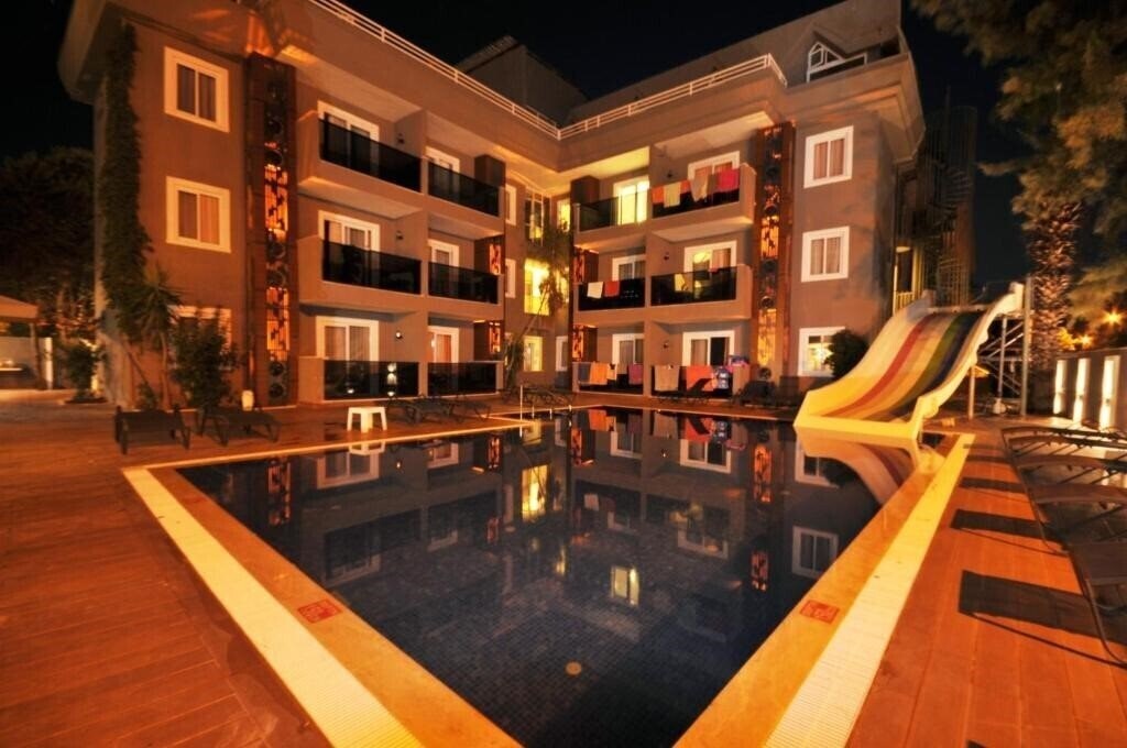 Isla Apartments 3* қонақ үйі
