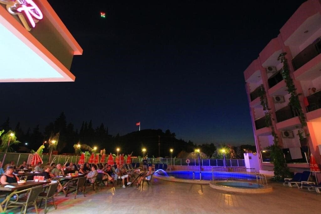 Фото Rosy Hotel 2*