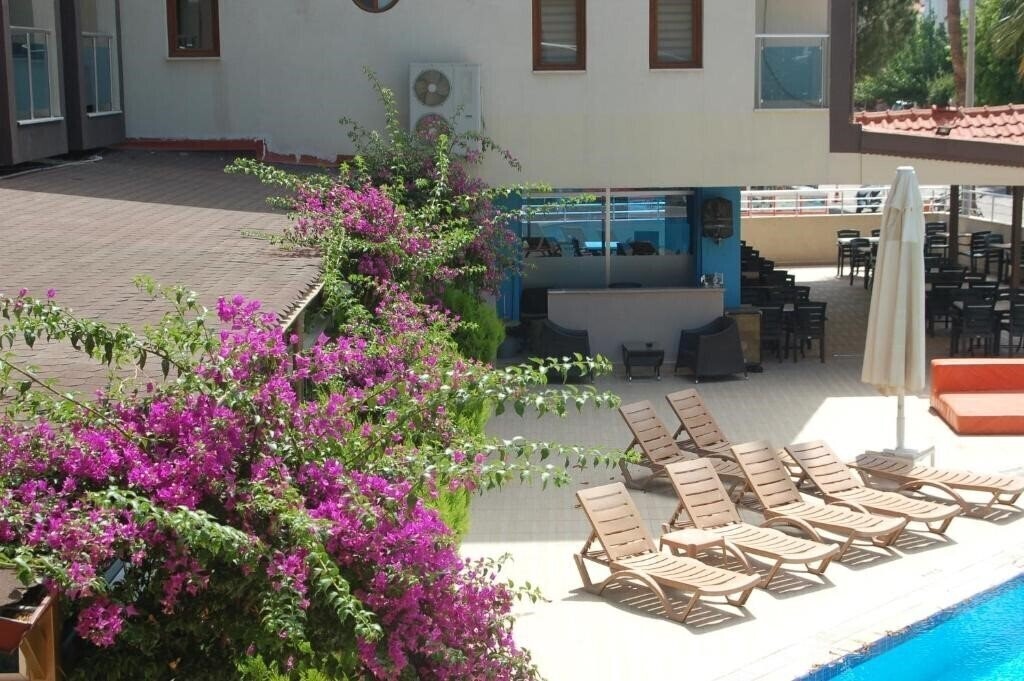 Astoria Beach Hotel (ex. Club Diana) 3* фотосуреті