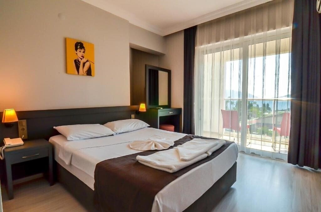 Berry Bella Hotel 3* суреті