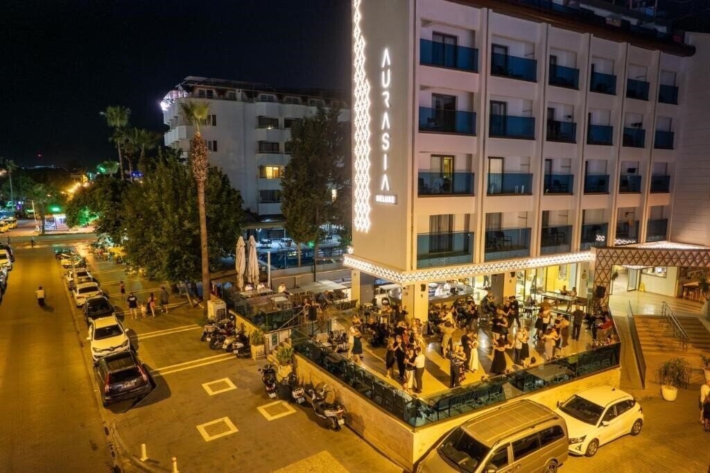 Фото Aurasia Deluxe Hotel (ex. Aurasia Design, JDW Design Hotel, JDW Luxury Dizayn Hotel, Jan de Witt Hotel) 3*