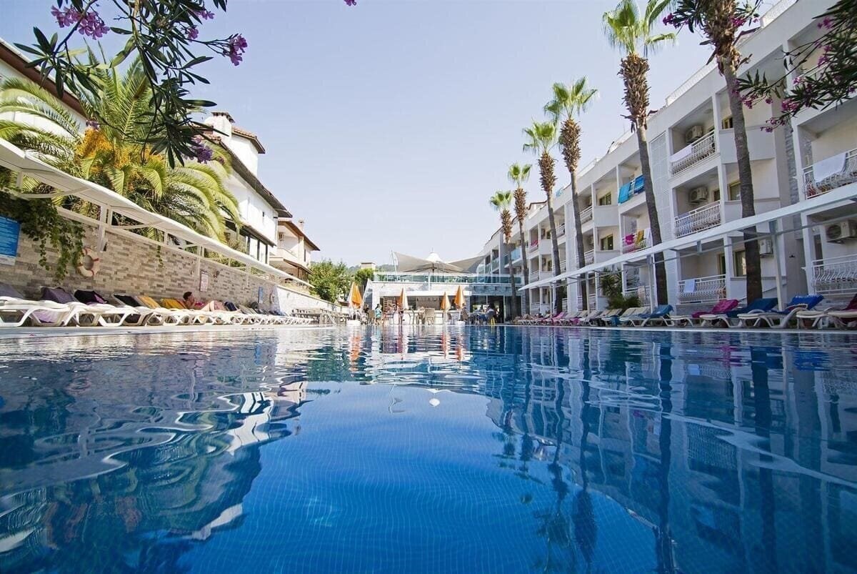 Фото Mirage World Hotel 5*