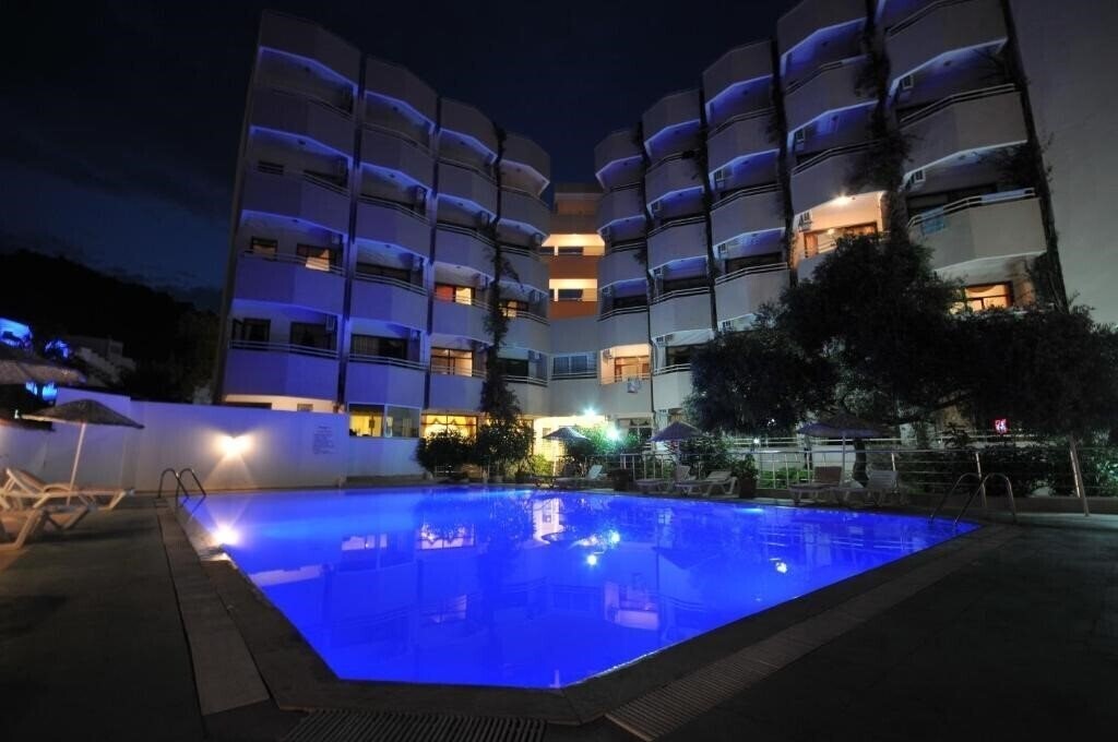 Amos Hotel 3* қонақ үйі