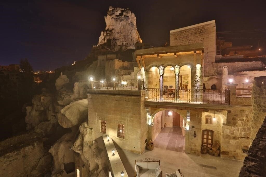 Отель Abu Hayat Cave Suites S-Class 3*