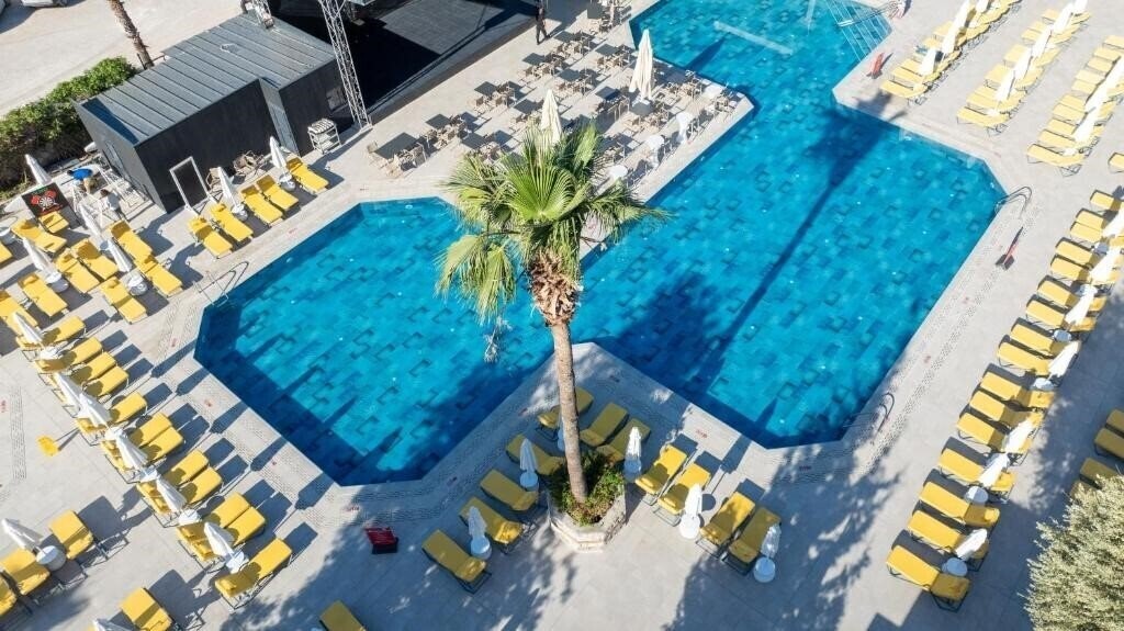 Sundia by Liberty Oludeniz 4* суреті