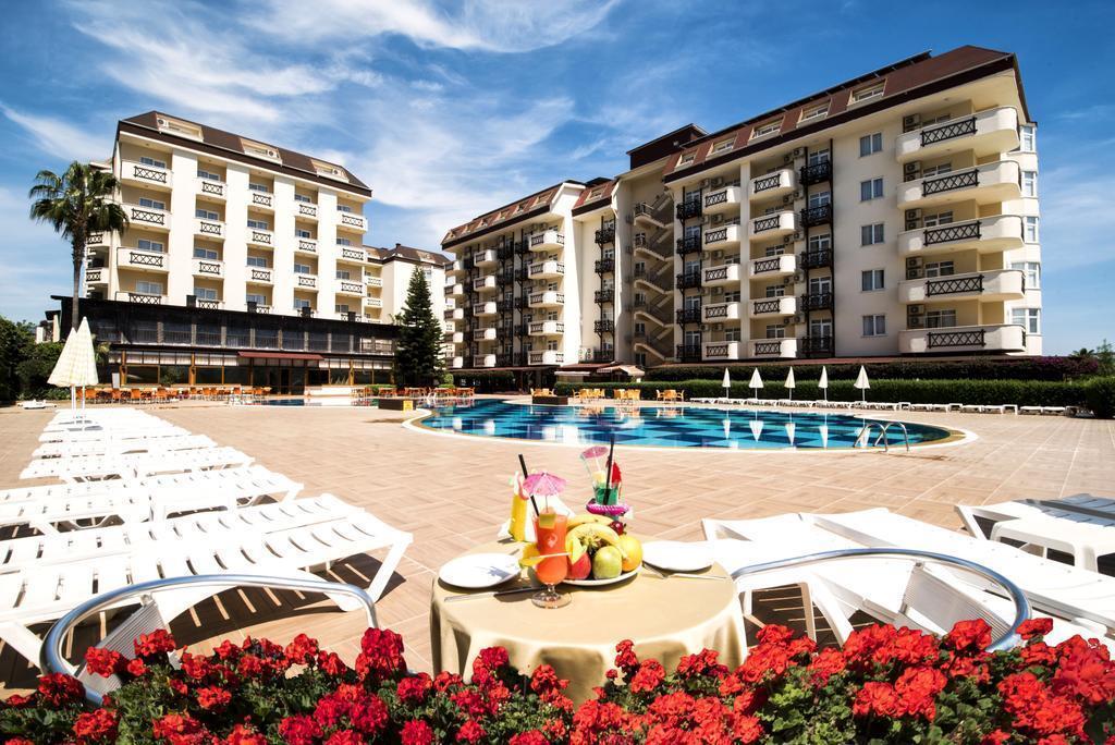 Titan Garden Hotel 4* қонақ үйі