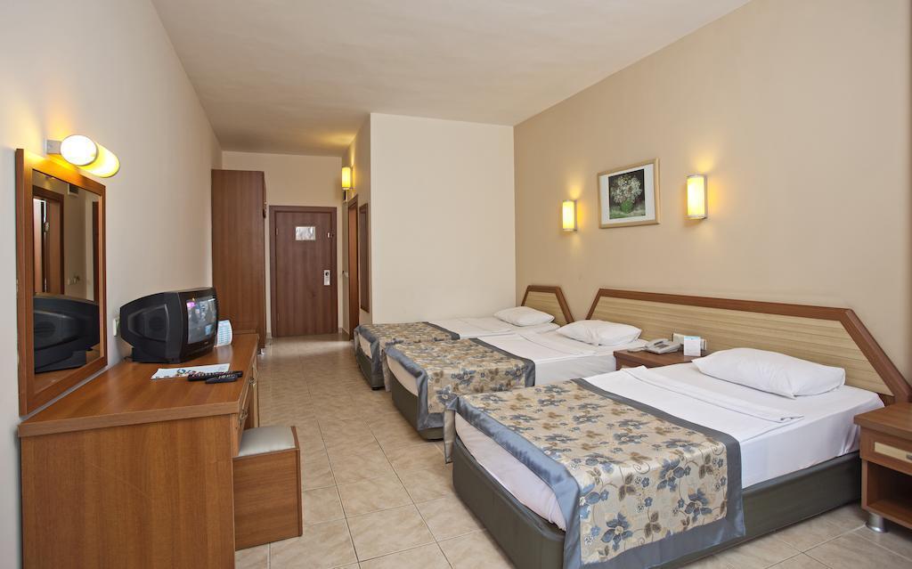 Titan Garden Hotel 4* суреті