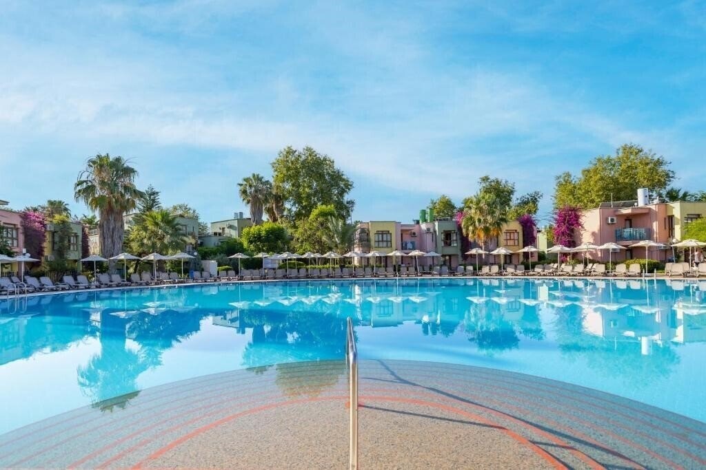 Отель VonResort Golden Beach 5*