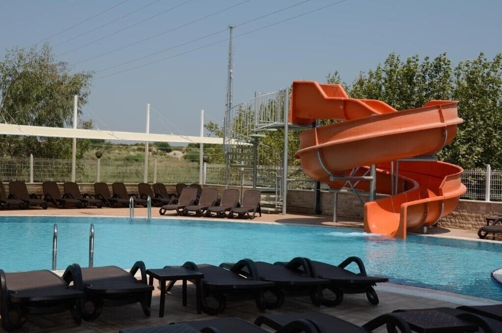 Фото Holiday City Hotel 4*