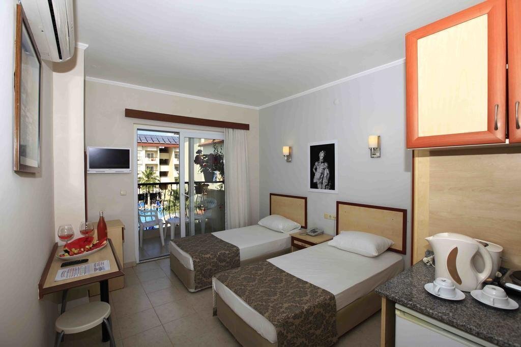 Sun City Side Hotel 4* фотосуреті