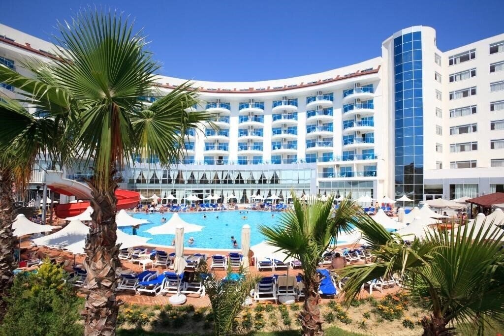 Отель Narcia Resort 5*