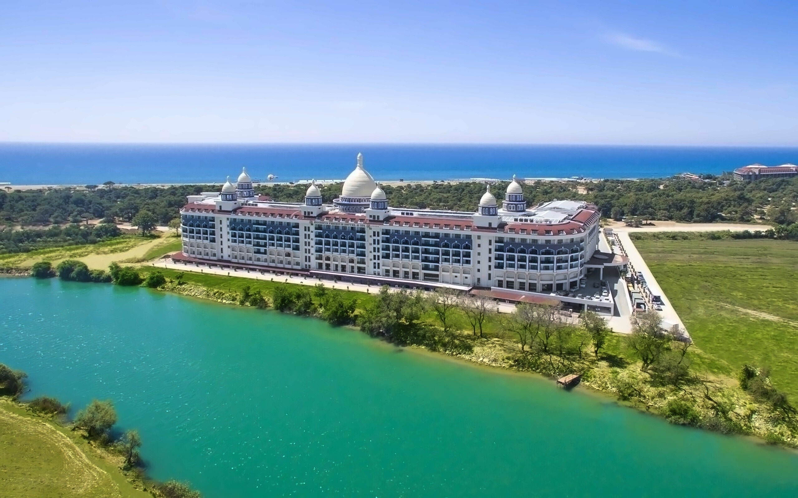 Отель Diamond Premium Hotel & SPA 5*