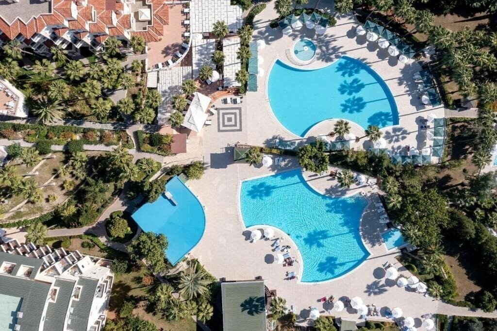 Отель Iz Flower Side Beach 4*