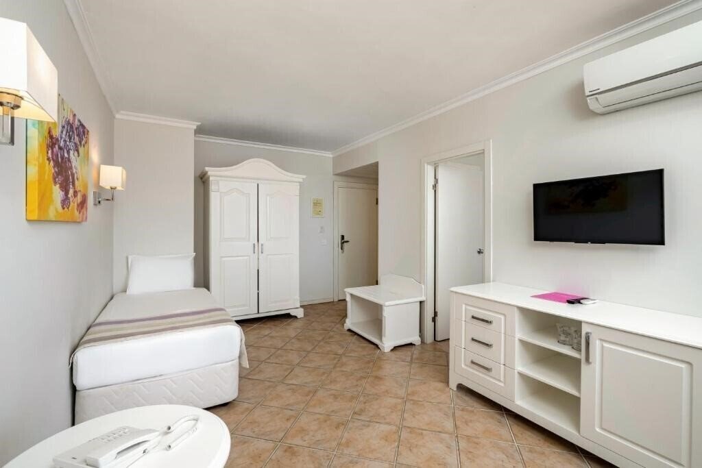 Iz Flower Side Beach 4* суреті