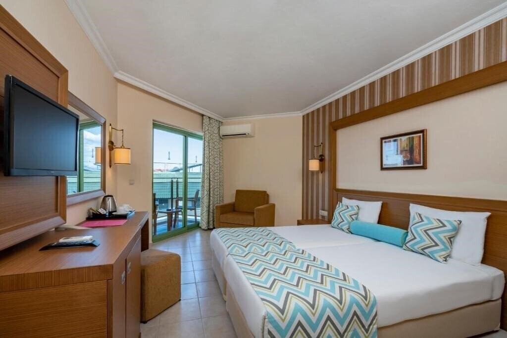 Картинка Iz Flower Side Beach 4*