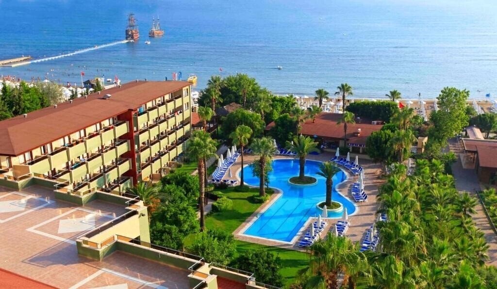 Отель Grand Side Hotel 5*