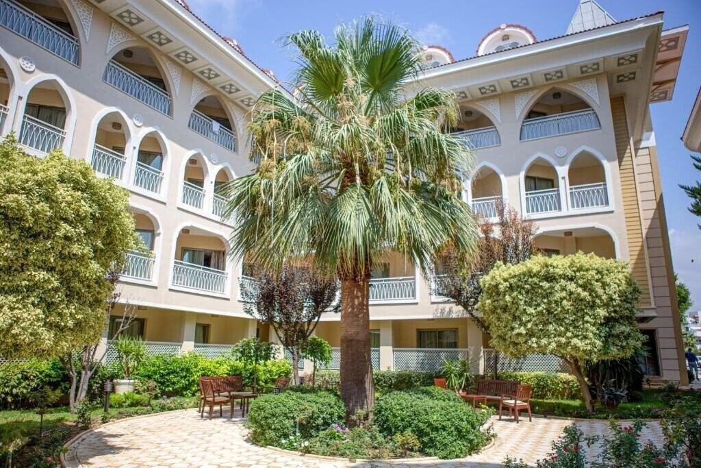 Side Star Resort 5* суреті
