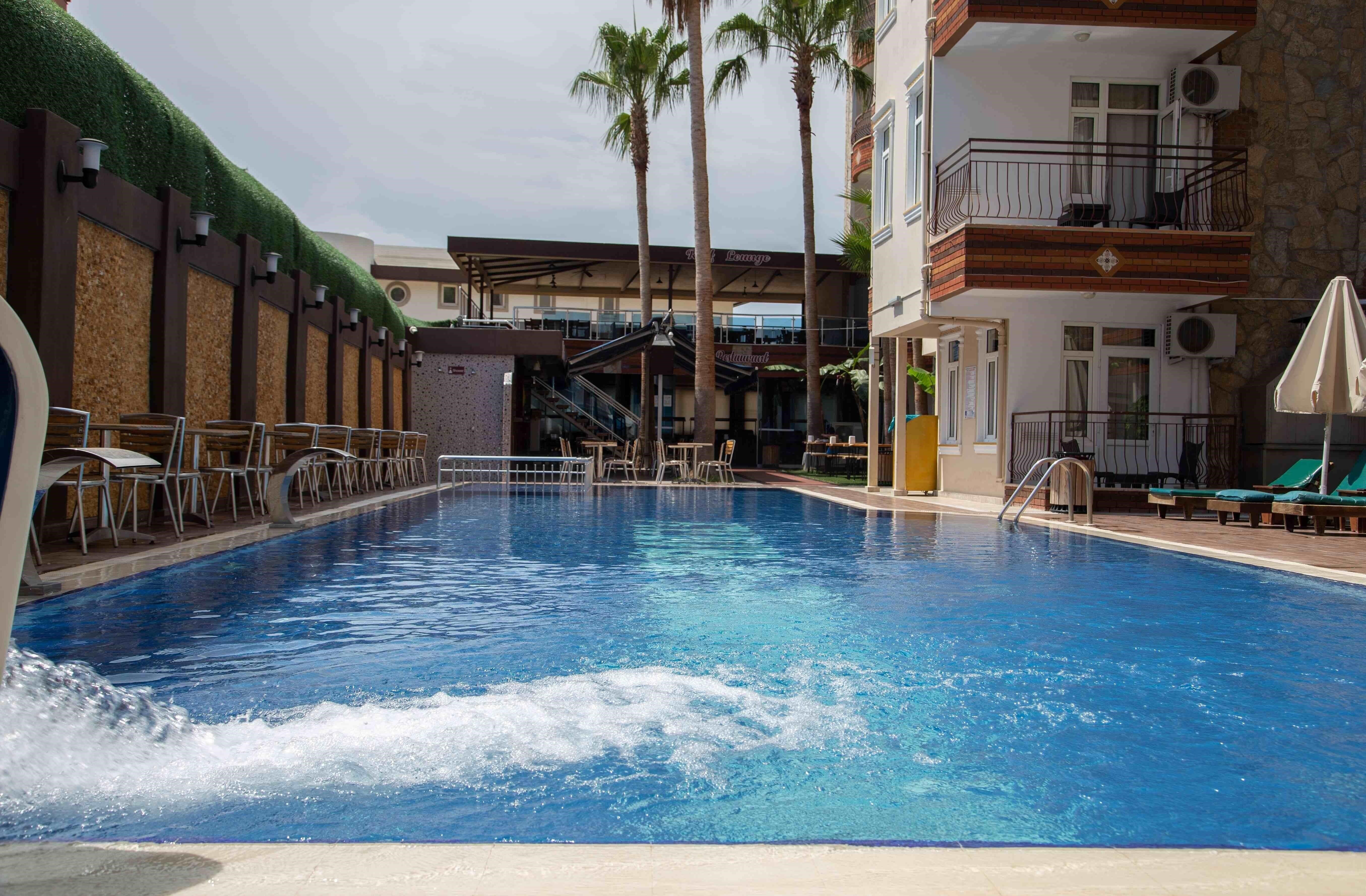 Sun side family. Sunside Family Hotel 4 Сиде. Отель Sunpoint Family Hotel. Family Hotel.