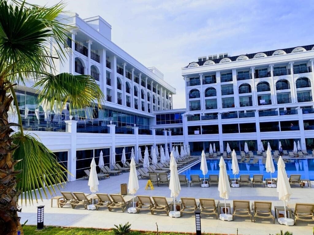 Sunthalia Hotels & Resorts 5* қонақ үйі