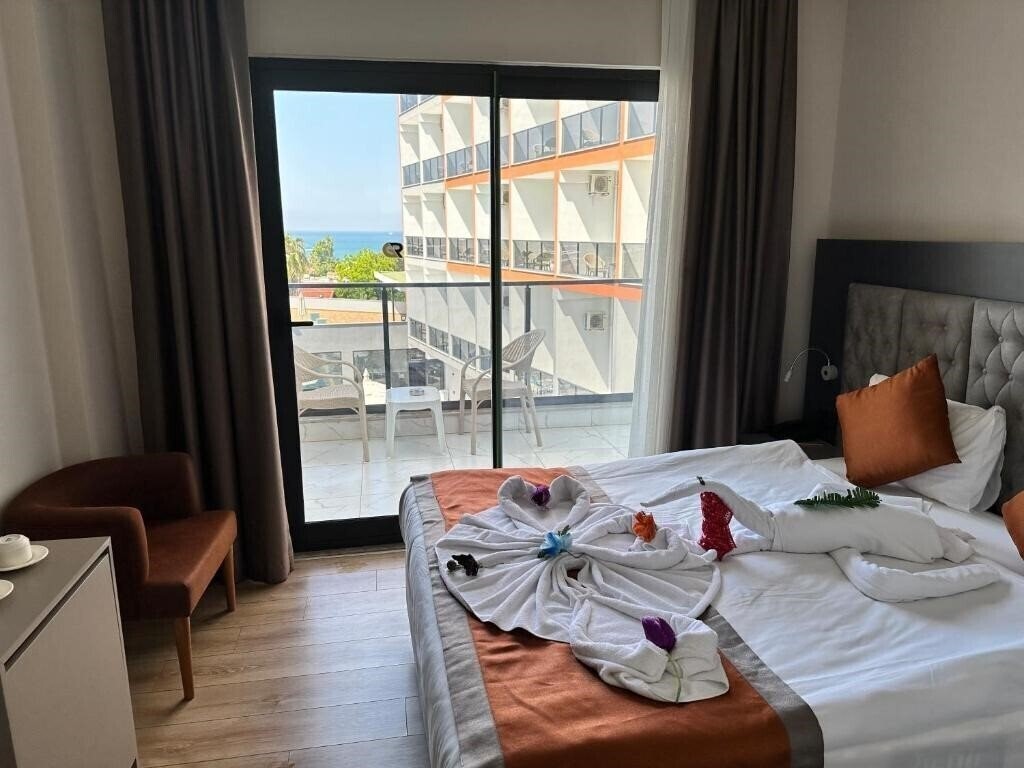 Фото Side Golden Rock Hotel & Spa 4*