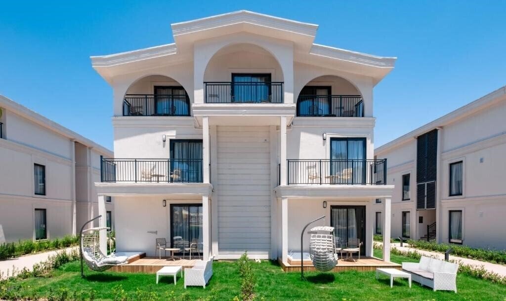 Benata Hotel 5* фотосуреті