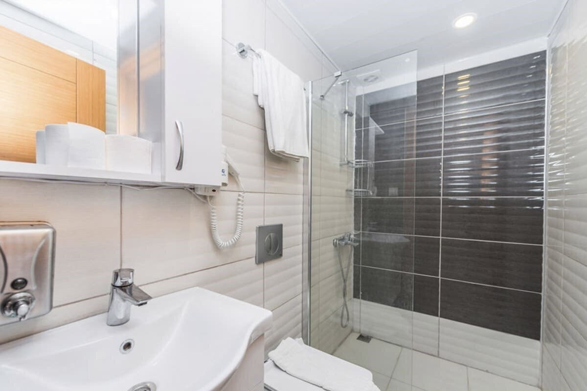 Tropic Beach Club Hotel (ex. Mirside Tropic, Tropic On The Beach) 4* суреті