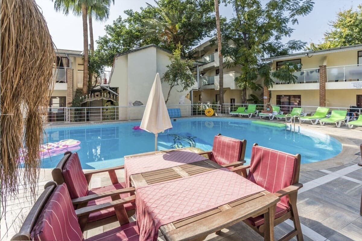 Tropic Beach Club Hotel (ex. Mirside Tropic, Tropic On The Beach) 4* фотосуреті