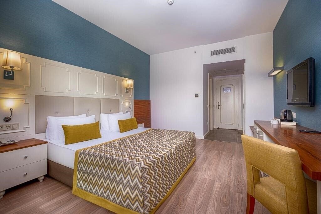 Фотография Well Palace Side (ex. Side Crown Charm Palace Hotel) 5*