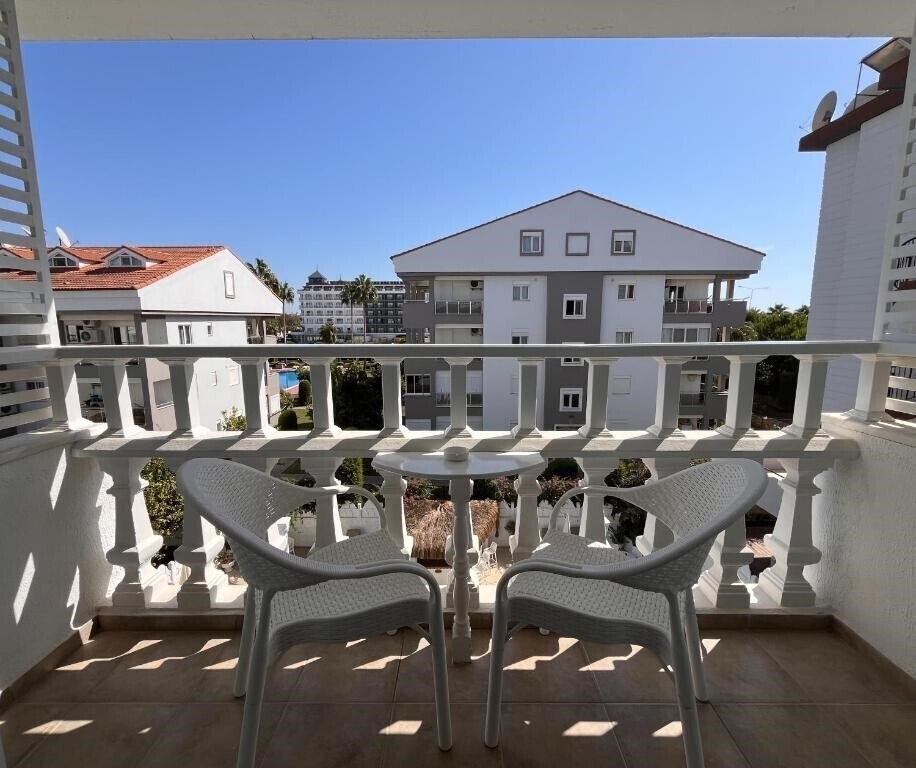 Conny's Boutique Hotel 3* суреті