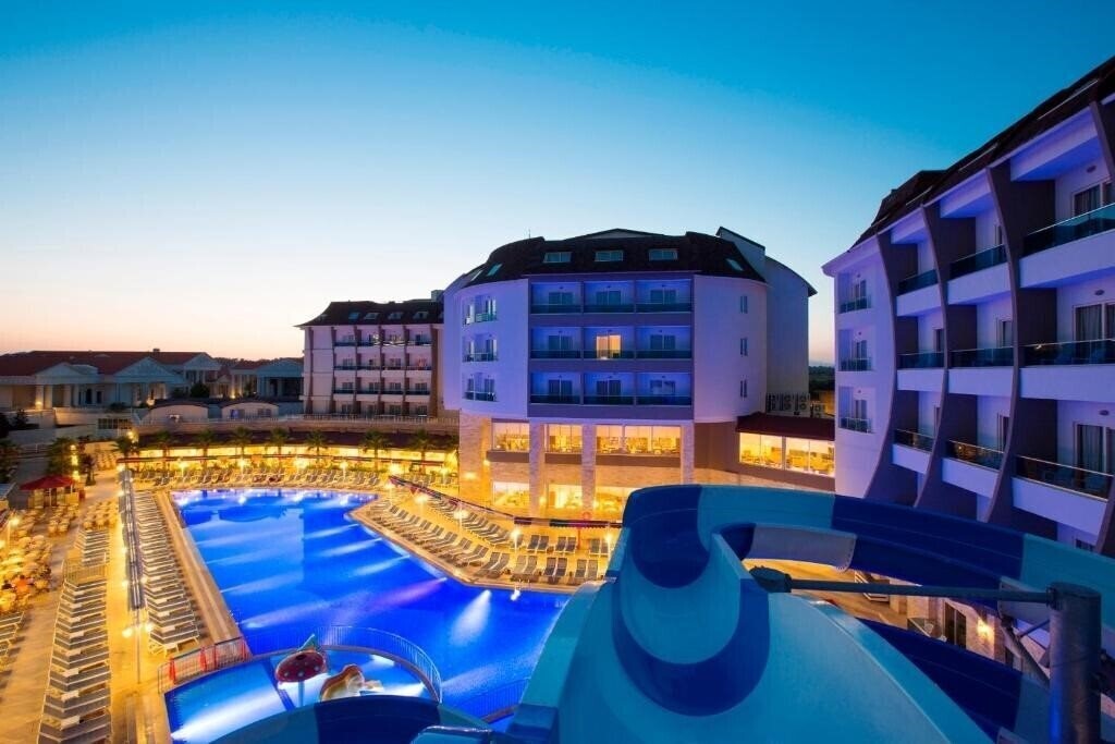 Ramada Resort by Wyndham Side (ex. Ramada Resort Side, 	The Colours West) 5* суреті