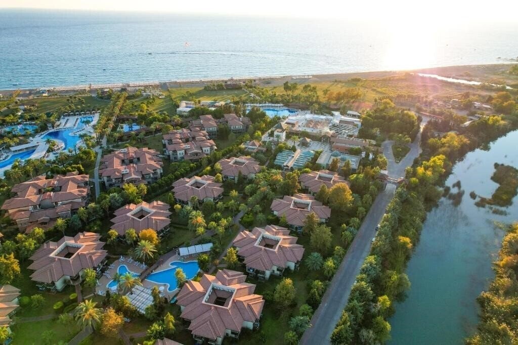 Отель Felicia Village 5*