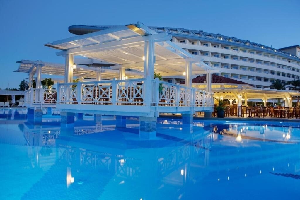 Crystal Admiral Resort Suites & SPA 5* суреті