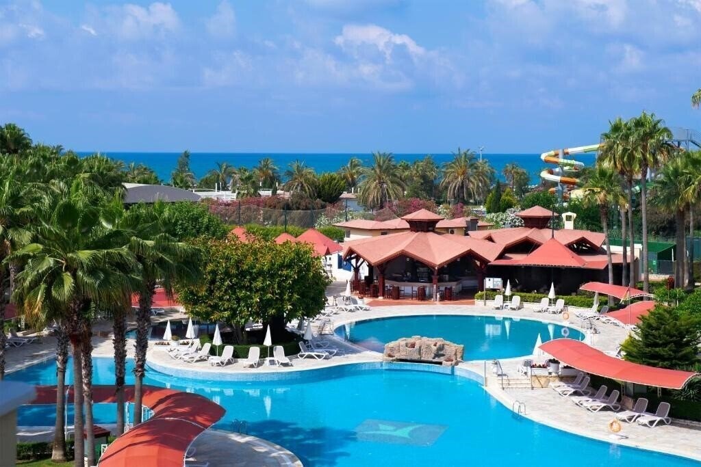 Miramare Queen Hotel (ex. Miramare Beach & Queen Hotel) 4* қонақ үйі