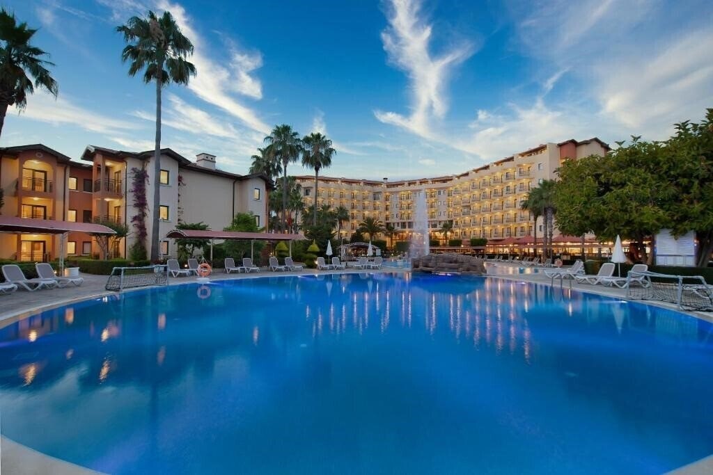 Фото Miramare Queen Hotel (ex. Miramare Beach & Queen Hotel) 4*