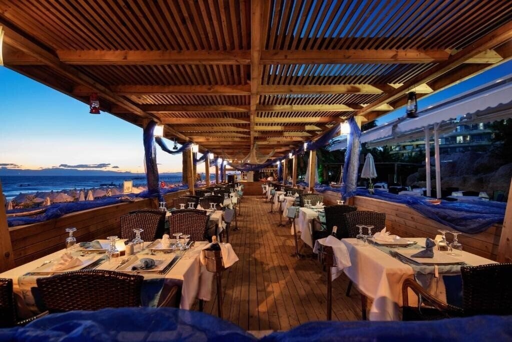 Картинка Crystal Sunrise Queen Luxury Resort & Spa (ex. Sunrise Queen Hotel) 5*