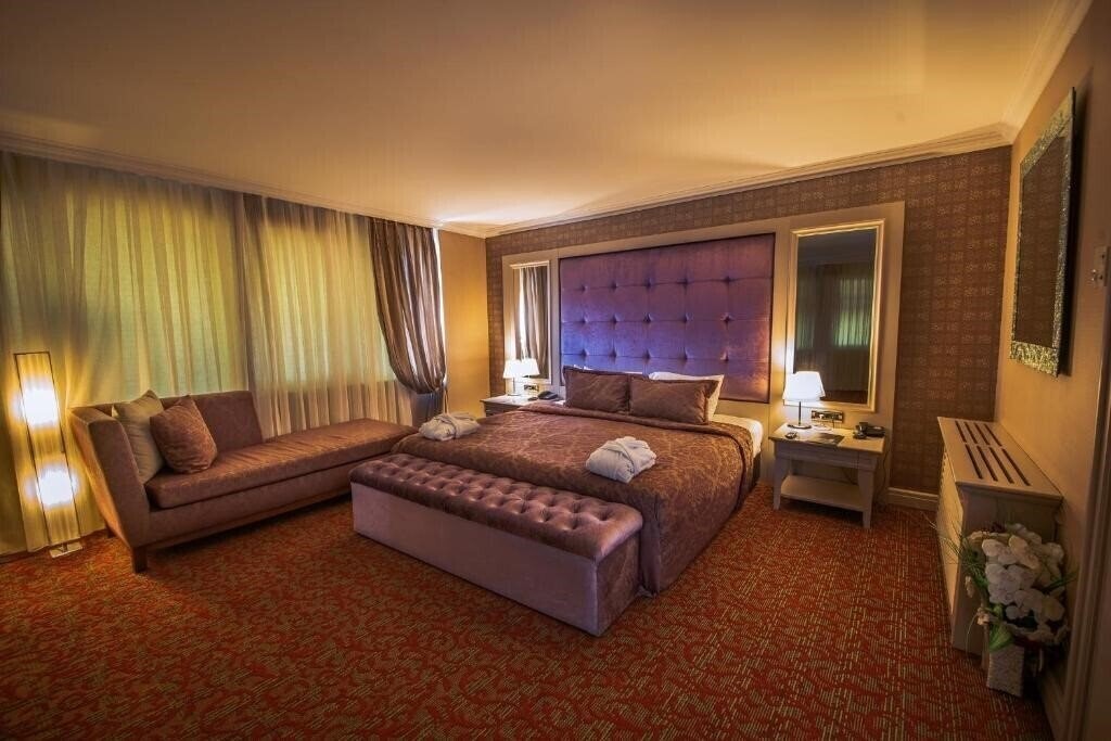 Отель Dream Hill Asia Business Deluxe Hotel 4*