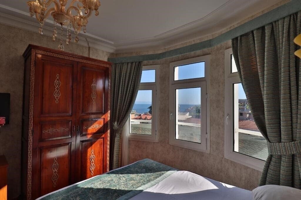 Фото Blue House Hotel & Rooftop 3*