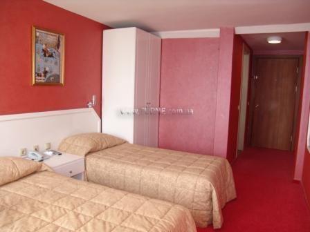 Отель Santa Pera 4*