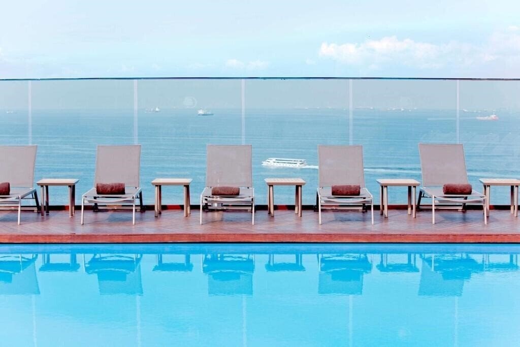 Фотография DoubleTree by Hilton Istanbul Moda 5*