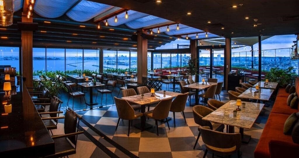 Изображение DoubleTree by Hilton Istanbul Moda 5*