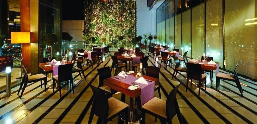 Crowne Plaza Harbiye 5* фотосуреті