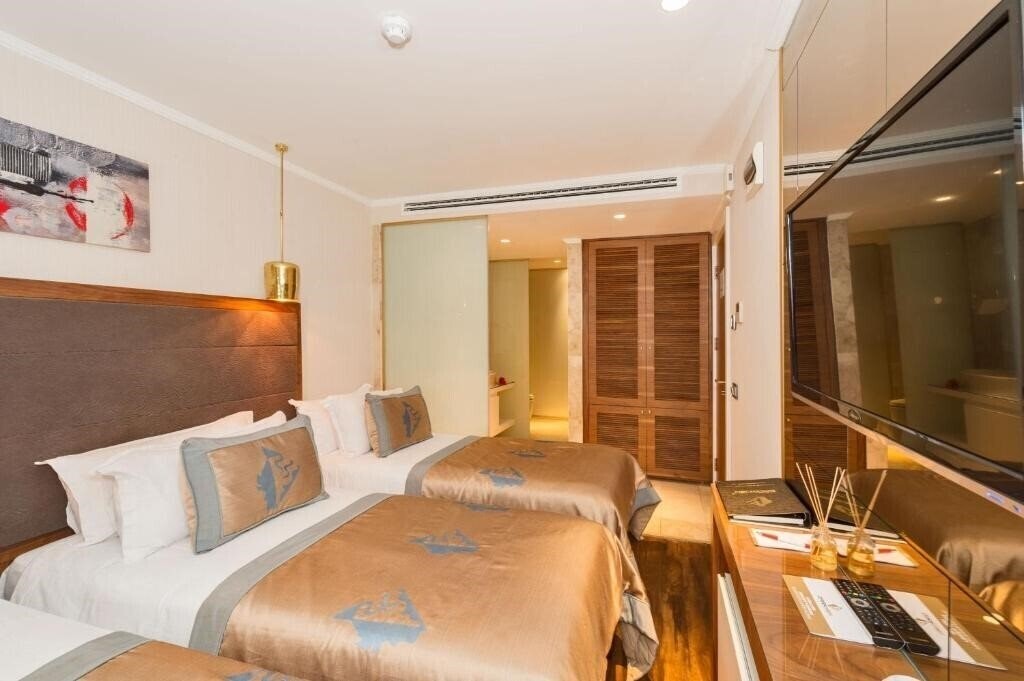 Darkmen Hotel 4* суреті