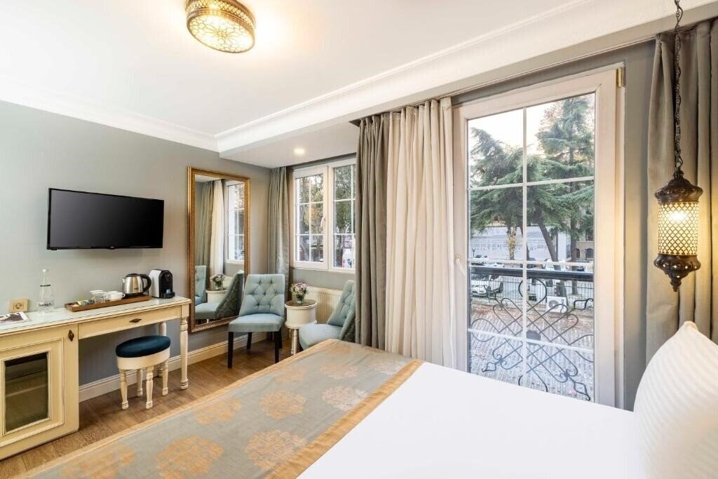 Изображение Raymond Hotel 3*