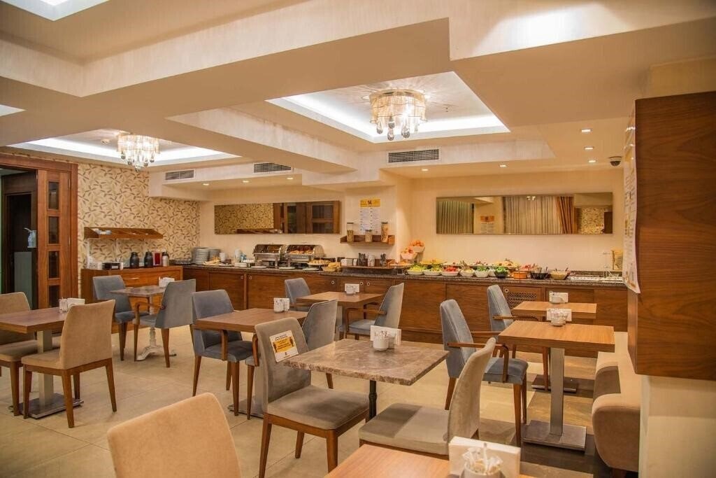 Фото Hotel Le Mirage (ex. Le Mirage Hotel, Le Mirage Osmanbey, Le Mirage Hotel Sisli ) 4*