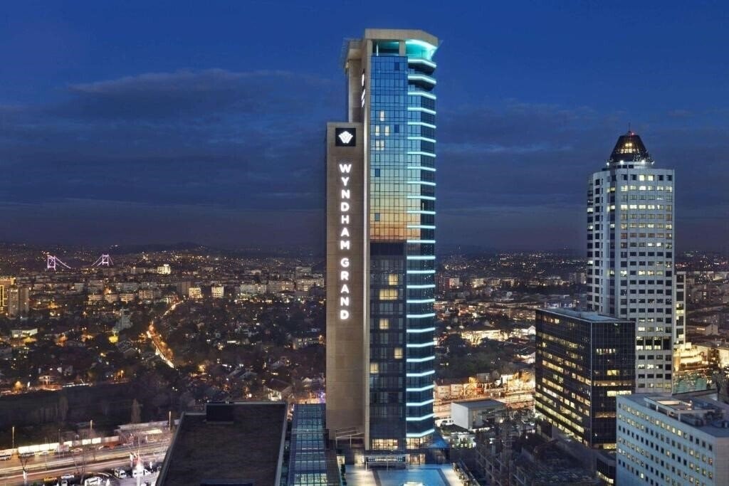 Wyndham Grand Istanbul Levent 5* қонақ үйі