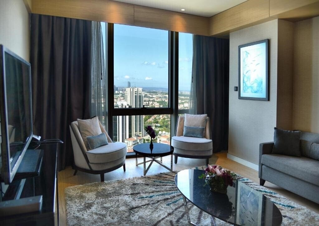 Фото Wyndham Grand Istanbul Levent 5*
