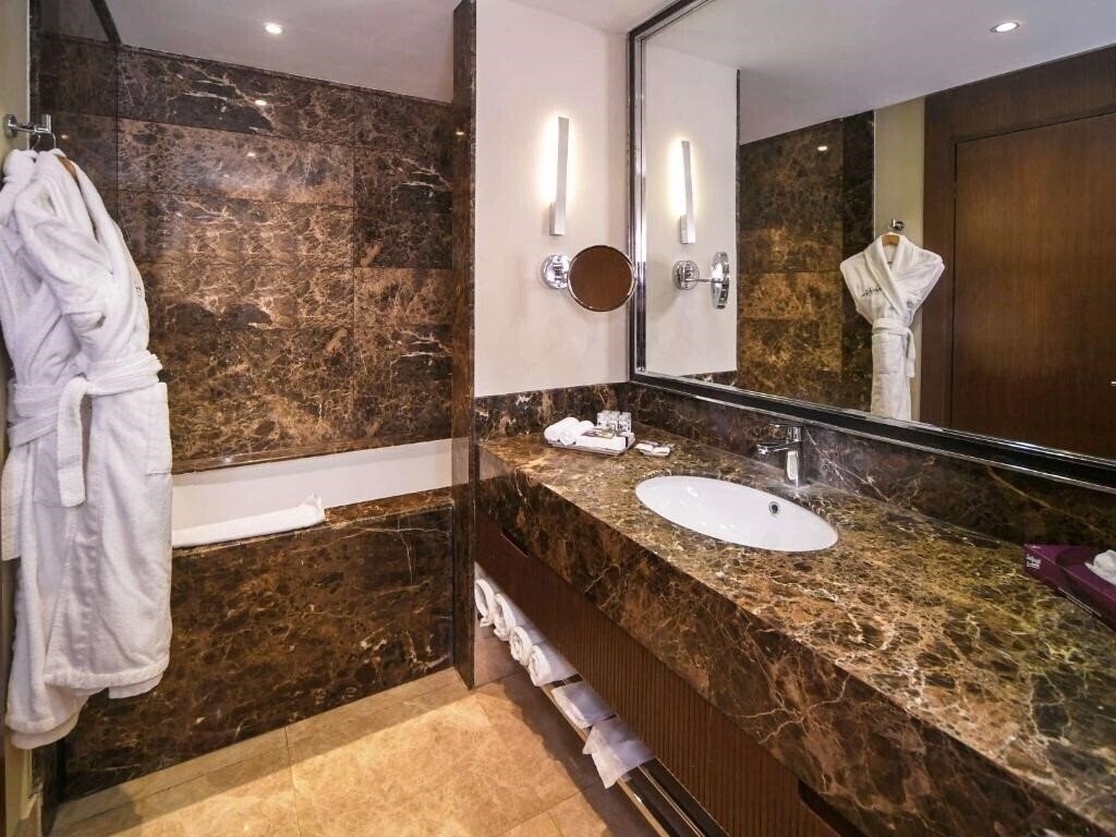 Фото Mercure Istanbul 4*